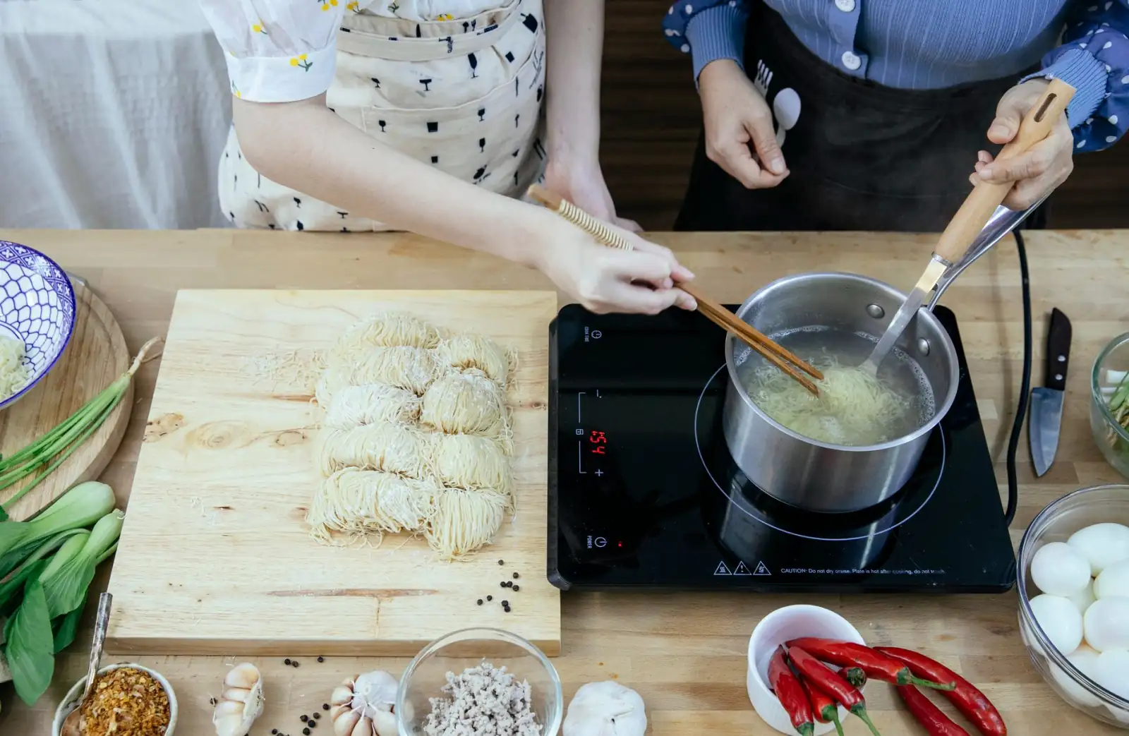食品级玻璃瓶生产工艺及质量检测标准详解
